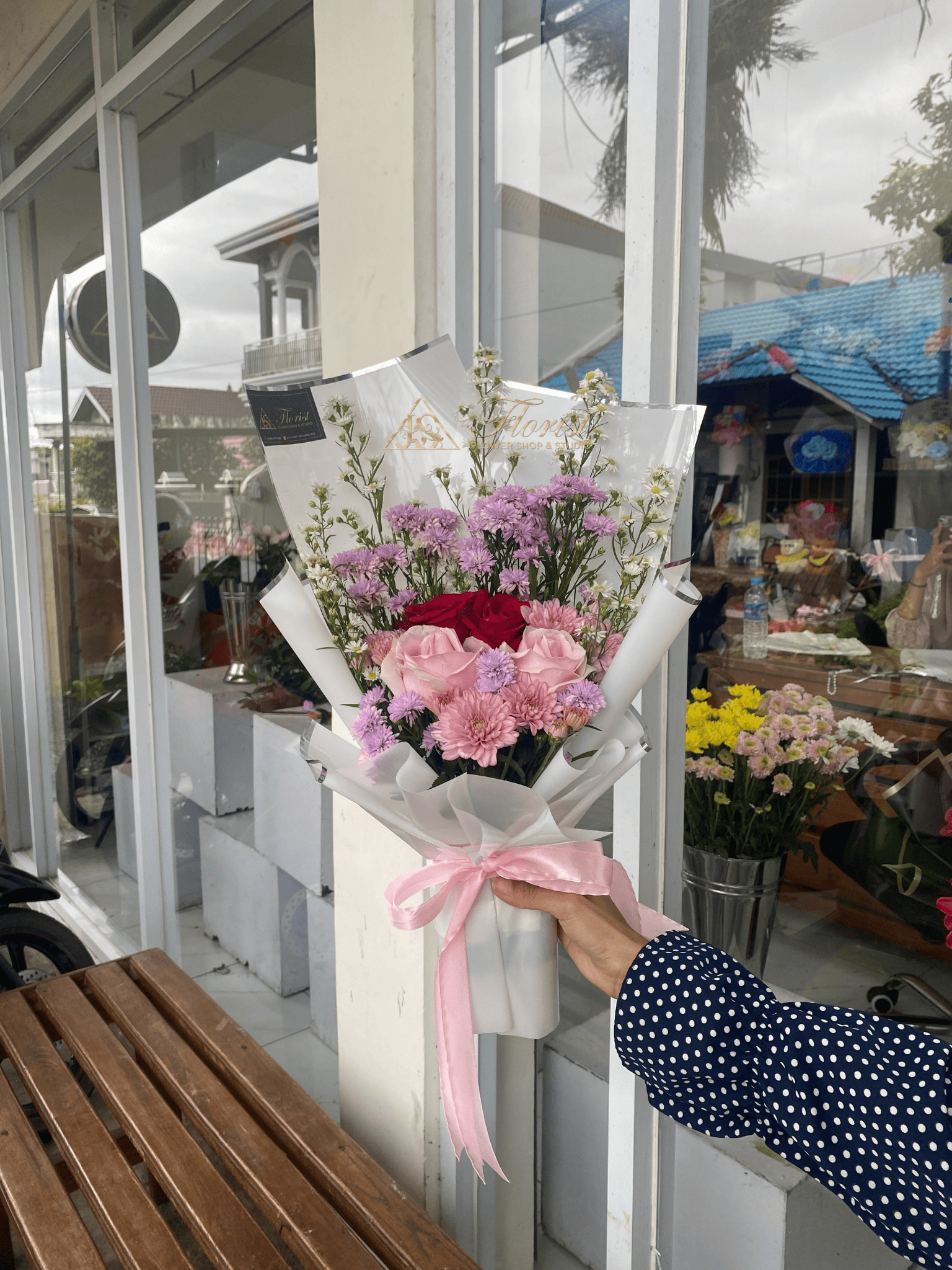 Bucket Mix Flower 20